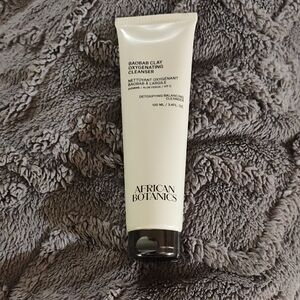 Baobab Clay Oxygenating Cleanser - White